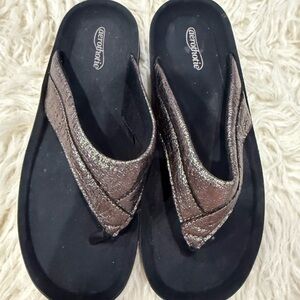 Aerothotic Women's Black and Silver Sandals